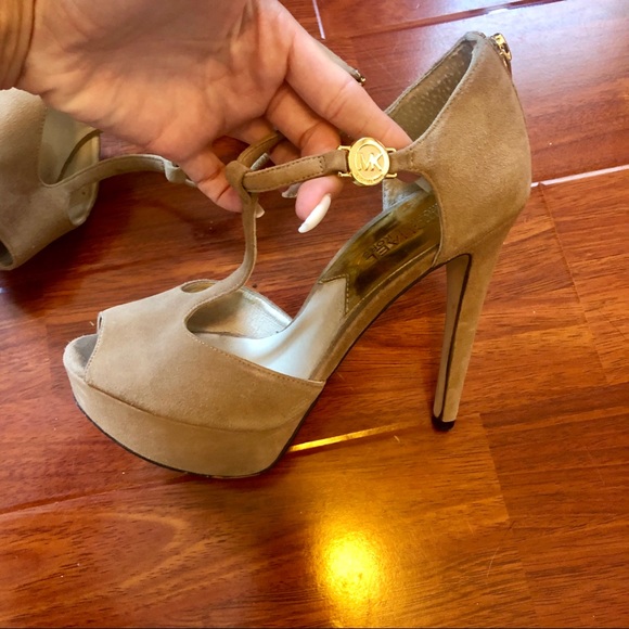 Michael Kors pumps - Picture 2 of 6